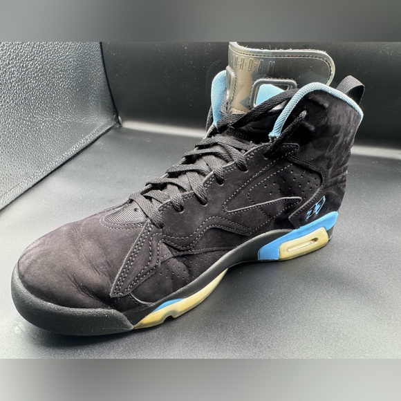 Jordan Black and Blue Sneakers Classic Design - Picture 4 of 12